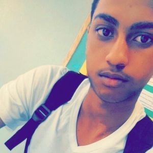 Meet your Posher, Max